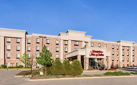 Hampton Inn And Suites West Bend Wi